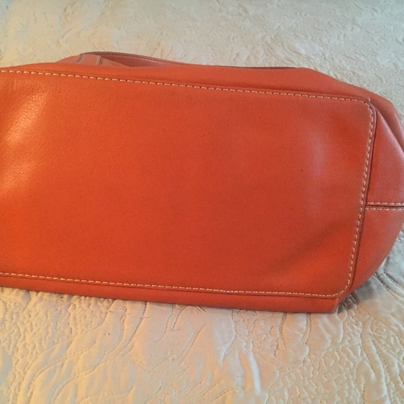 Micheal Kors large hobo handbag, NWOT - Picture 6 of 8
